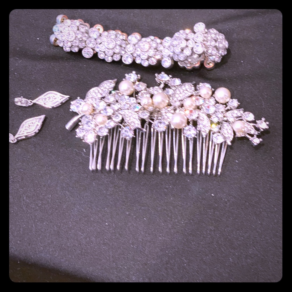 Hair piece, earrings and bracelet ser